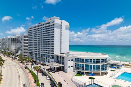 5445 Collins Ave 1518, Miami Beach, Florida 33140, USA