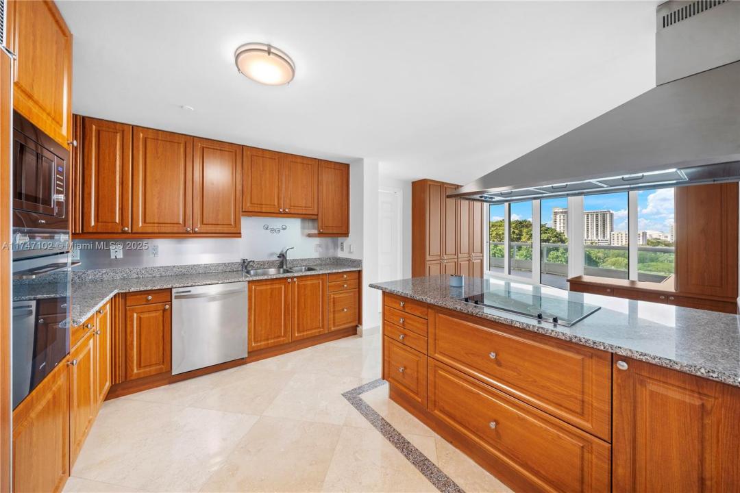 1643 Brickell Ave 1002, Miami, Floride 33129, États-Unis