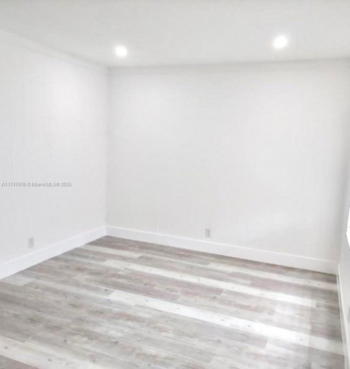 100 NW 43rd Pl, Miami, Florida 33126, Estados Unidos