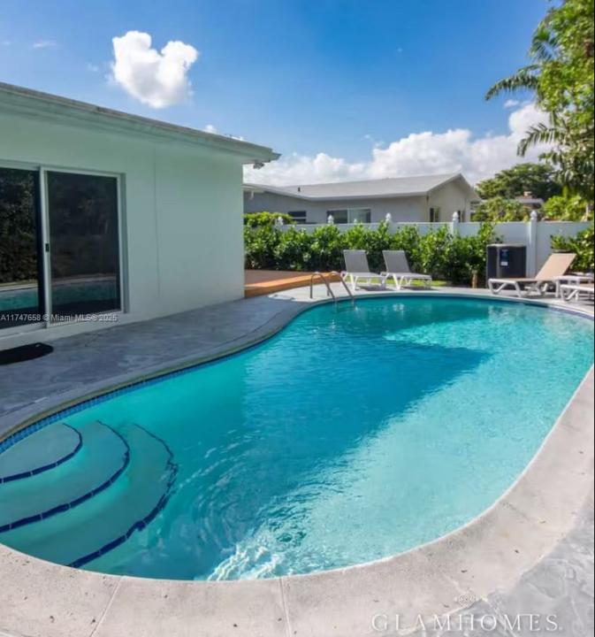 2271 NE 191st St, Miami, Floride 33180, États-Unis