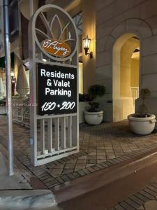 150 Sunny Isles Blvd 1-606, Sunny Isles Beach, Florida 33160, USA