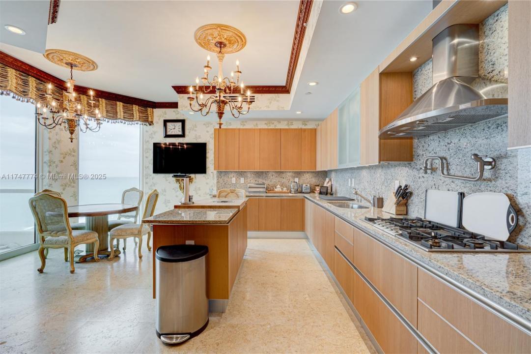 16047 Collins Ave 1604, Sunny Isles Beach, פלורידה 33160, ארצות הברית של אמריקה