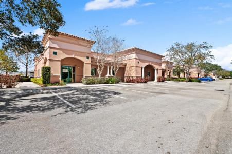 2233 N Commerce Pkwy, Weston, Florida 33326, Stati Uniti