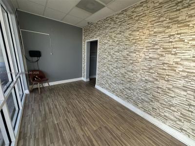 3401 N State Road 7 4050, Lauderdale Lakes, Florida 33319, USA