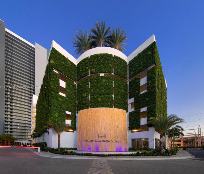 16385 Biscayne Blvd 1221, North Miami Beach, Florida 33160, Amerika Birleşik Devletleri