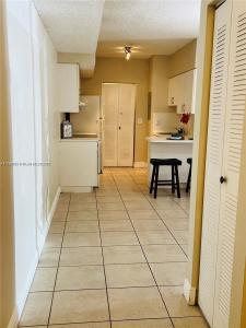 3211 Sabal Palm Mnr 107, Davie, Florida 33024, USA