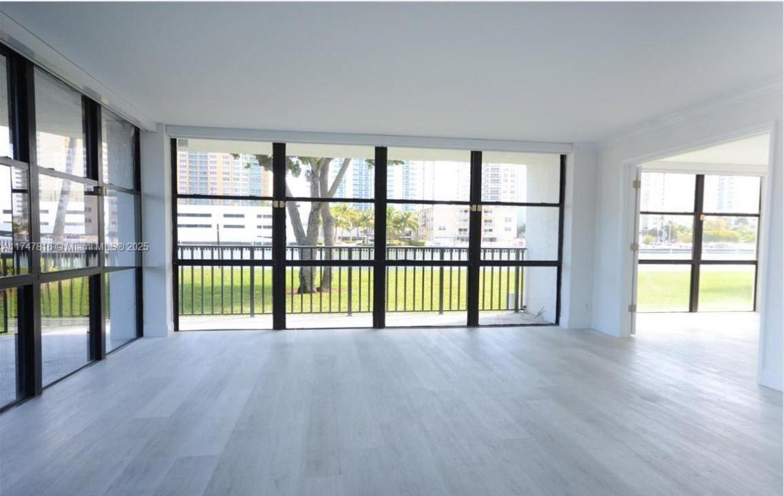 1000 Parkview Dr 121, Hallandale Beach, فلوريدا 33009, الولايات المتحدة