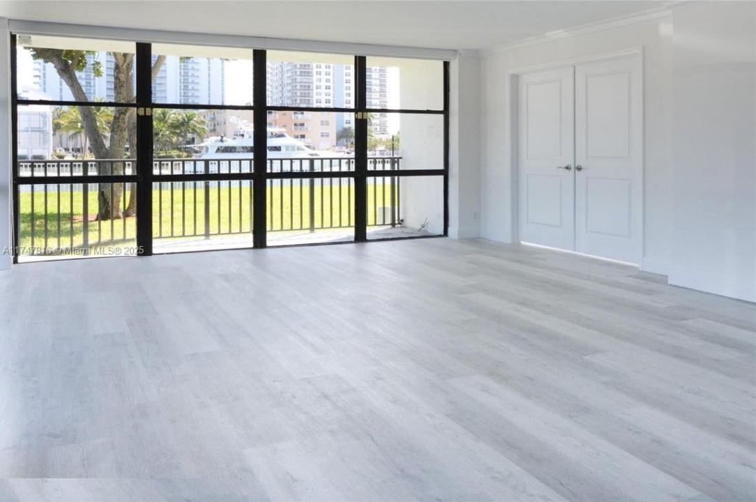 1000 Parkview Dr 121, Hallandale Beach, فلوريدا 33009, الولايات المتحدة