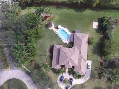 2750 E Jockey Cir E, Davie, Florida 33330, Estados Unidos