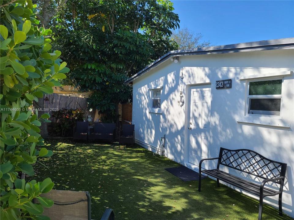 2242 Liberty St 1, Hollywood, Florida 33020