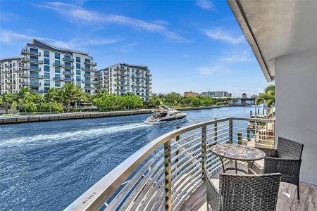 1044 NW N River, Miami, Florida 33136, USA