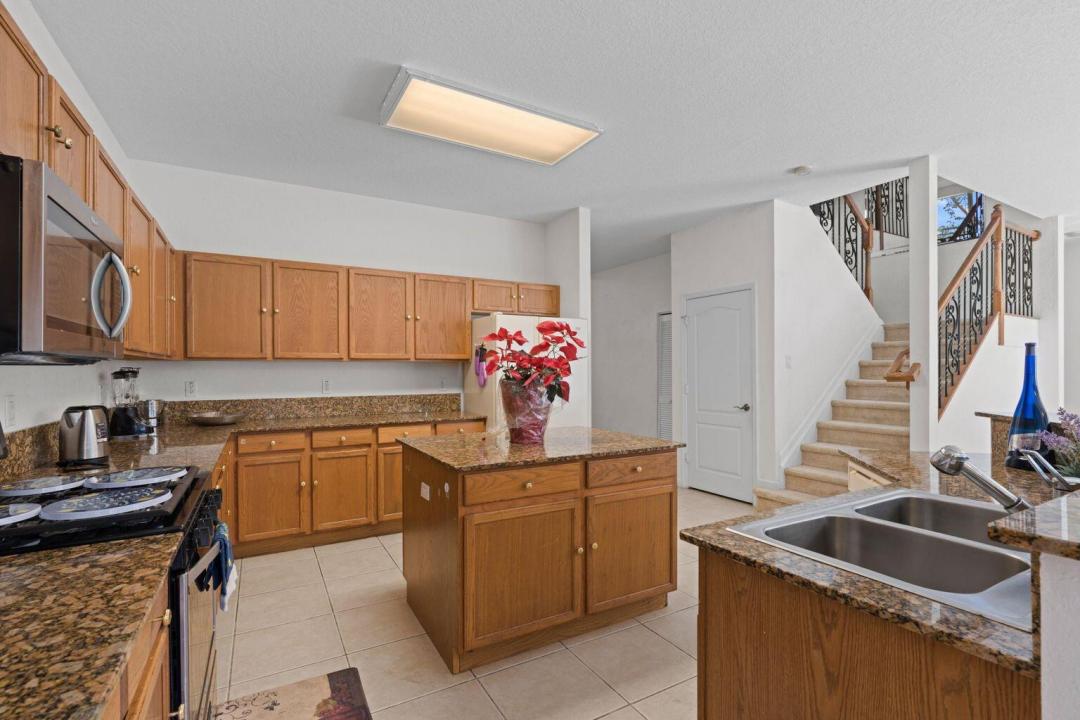 315 Berenger Walk, Victoria Groves, Royal Palm Beach, Florida 33414