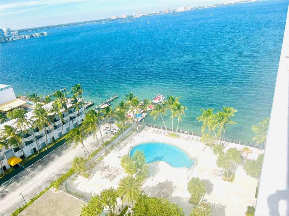 1865 79th St Cswy 16J, North Bay Village, Floride 33141, États-Unis