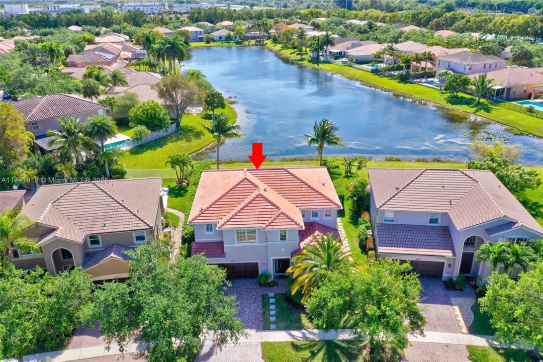 4424 E Whitewater Ave, Weston, Florida 33332