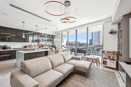 3250 NE 188th St 607, Aventura, Florida 33180, USA