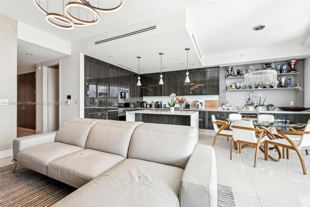 3250 NE 188th St 607, Aventura, Florida 33180
