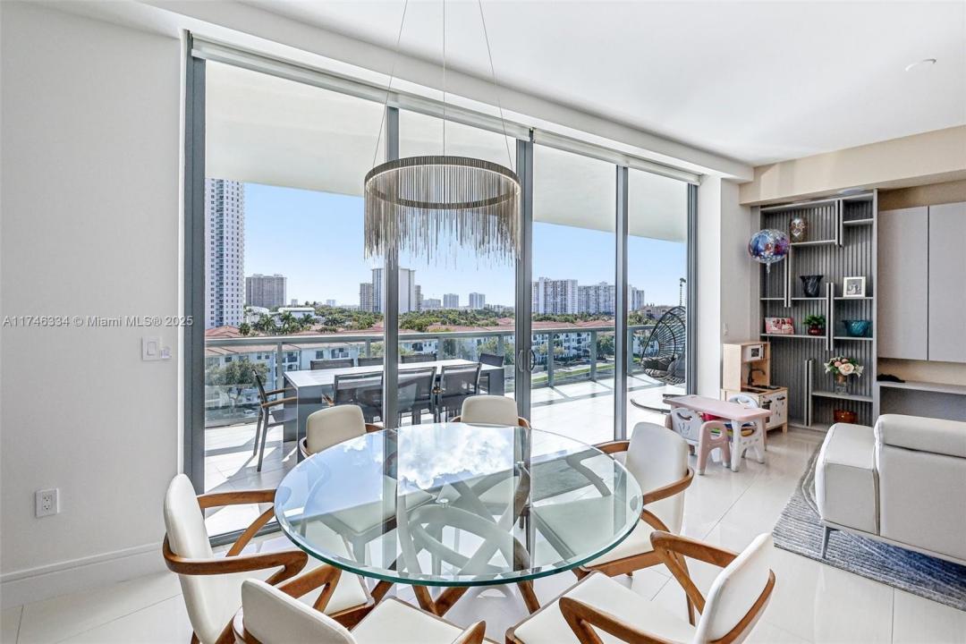 3250 NE 188th St 607, Aventura, Florida 33180