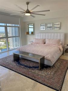 1830 S Ocean Dr 3507, Hallandale Beach, Florida 33009, USA