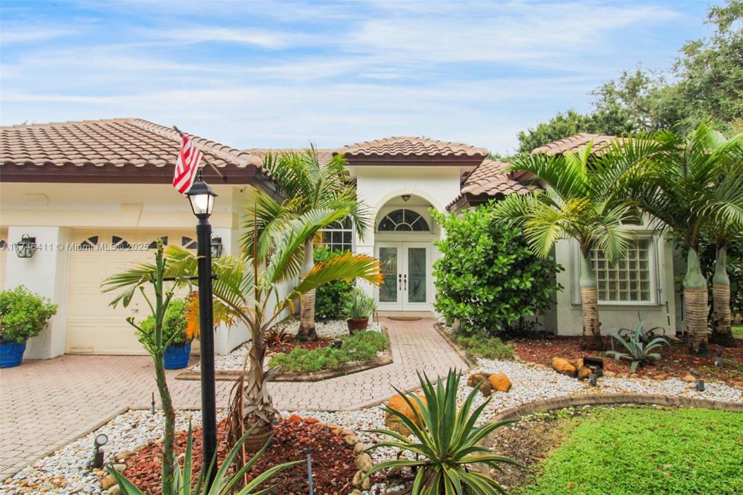 6041 Superior Blvd, Davie, Florida 33331