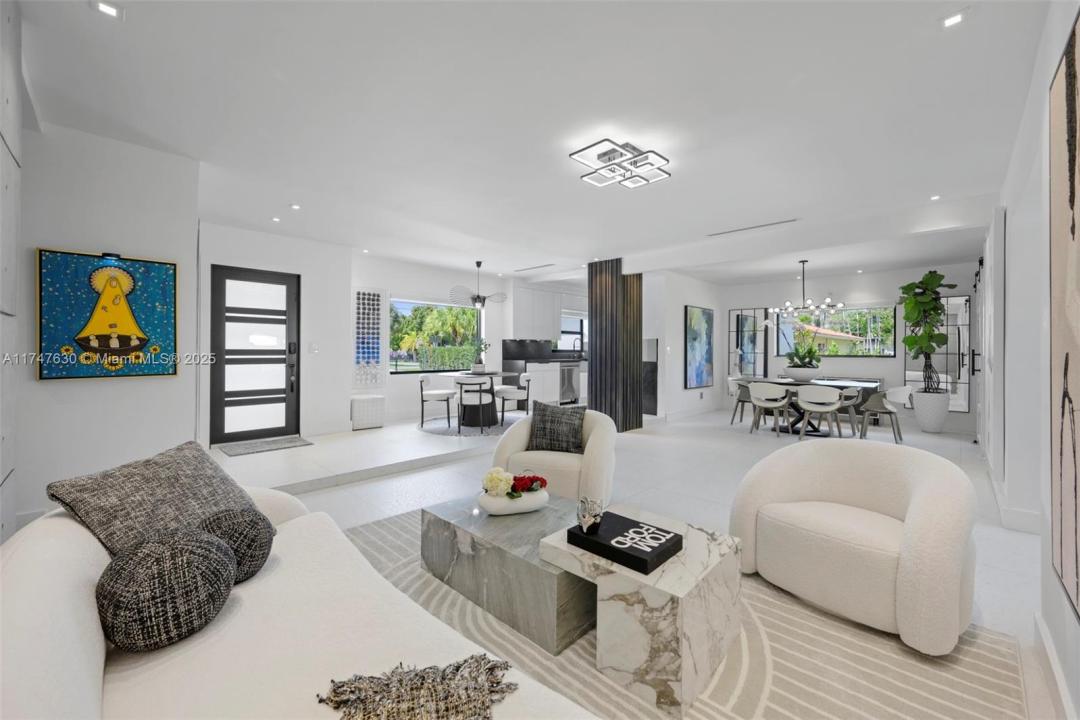14745 N Spur Dr, Miami, Florida 33161