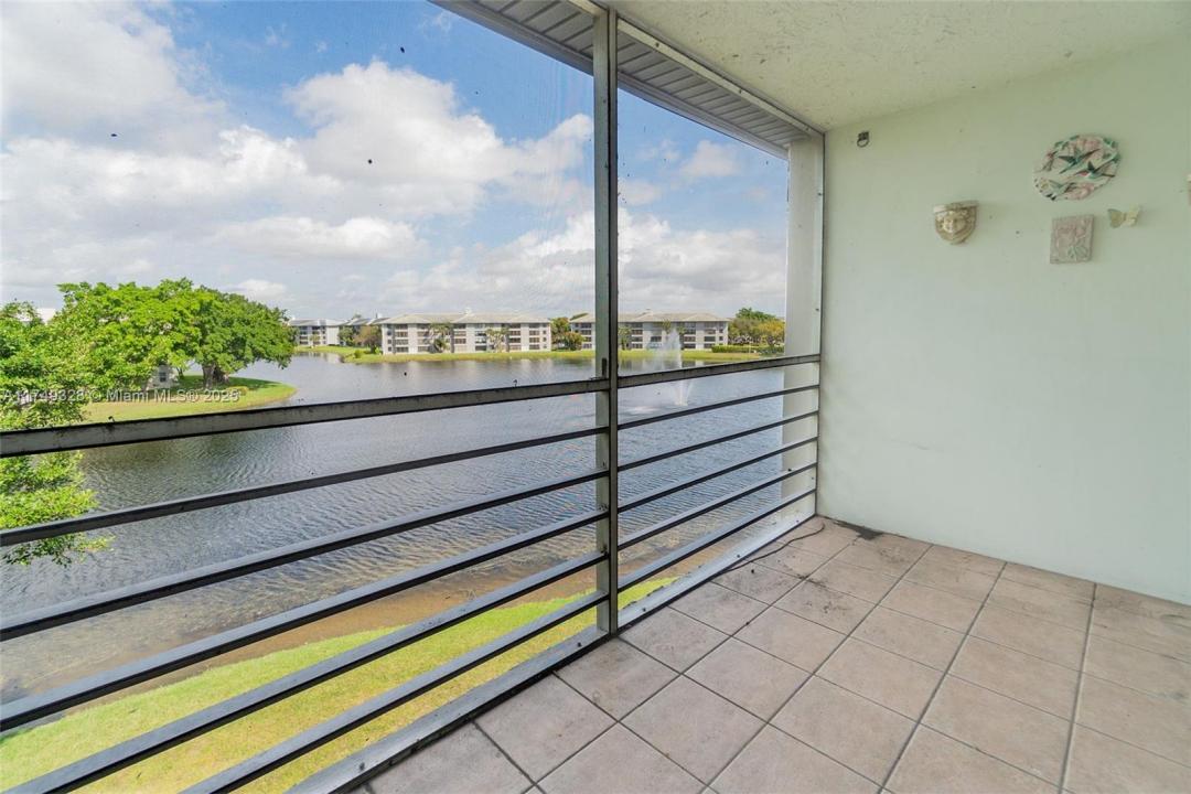 9235 Lagoon Pl 404, Davie, Florida 33324, Stati Uniti