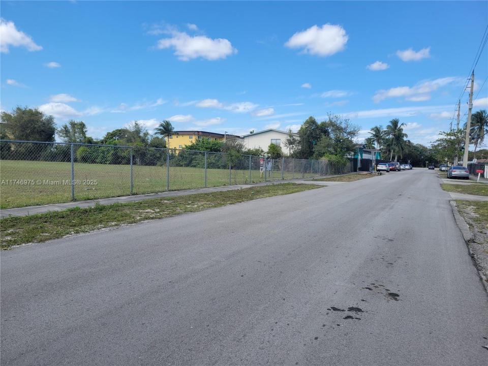NW 20TH AVE, Miami Gardens, Flórida 33056, Estados Unidos