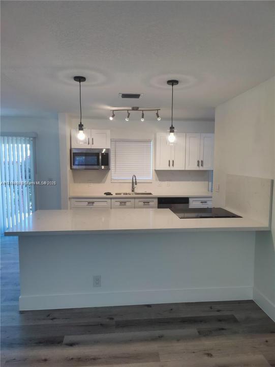 1408 NE 24th St B, Wilton Manors, 佛羅里達州 33305, 美國