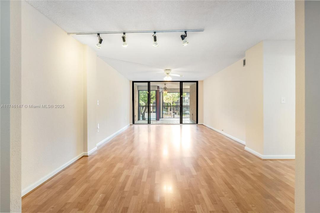 2802 N 46th Ave B315, Hollywood, Florida 33021