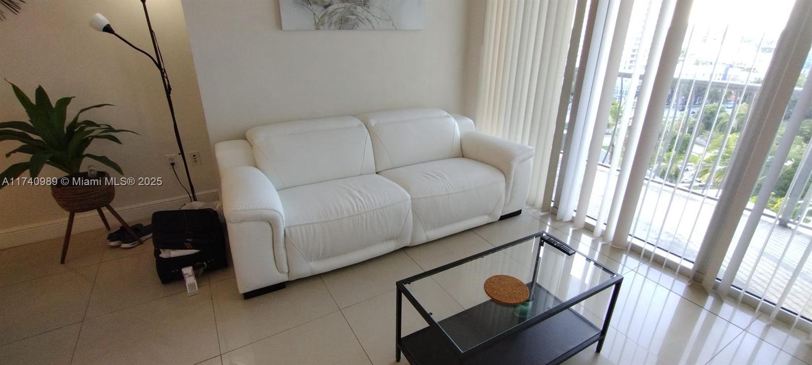 1750 N Bayshore Dr 1511, Miami, פלורידה 33132, ארצות הברית של אמריקה 