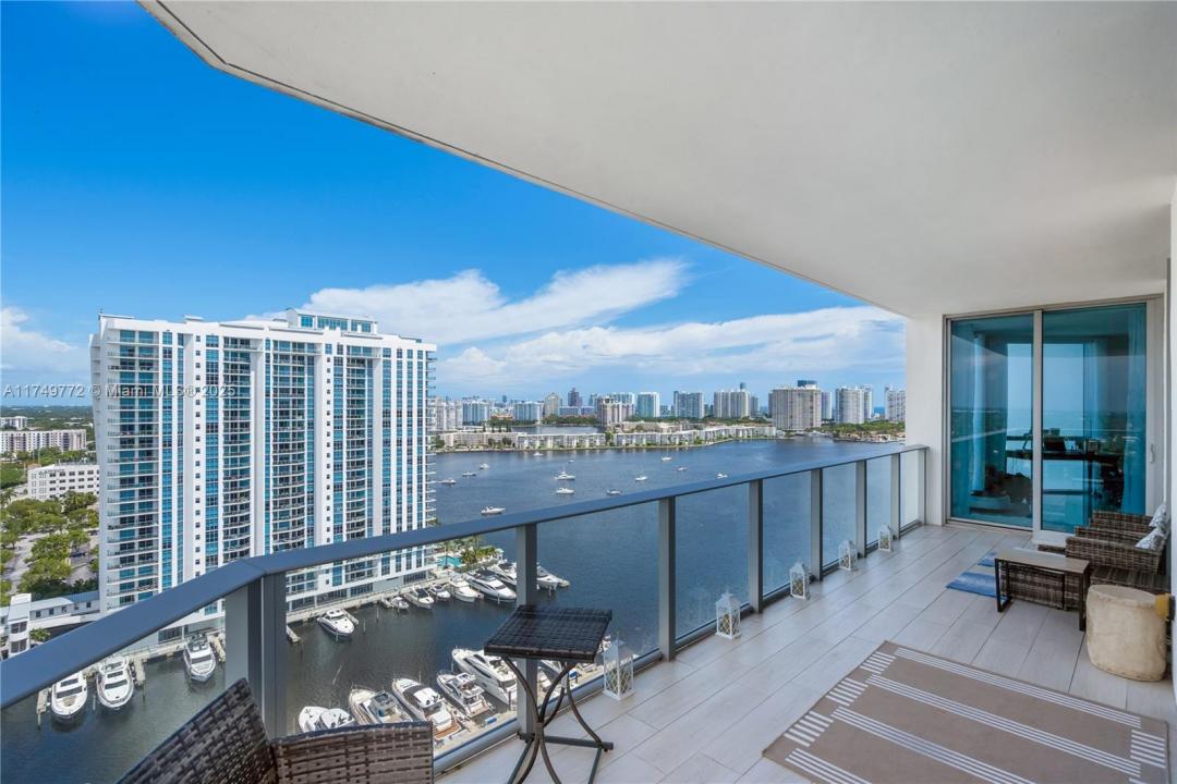17111 Biscayne Blvd 2001, North Miami Beach, Flórida 33160, Estados Unidos