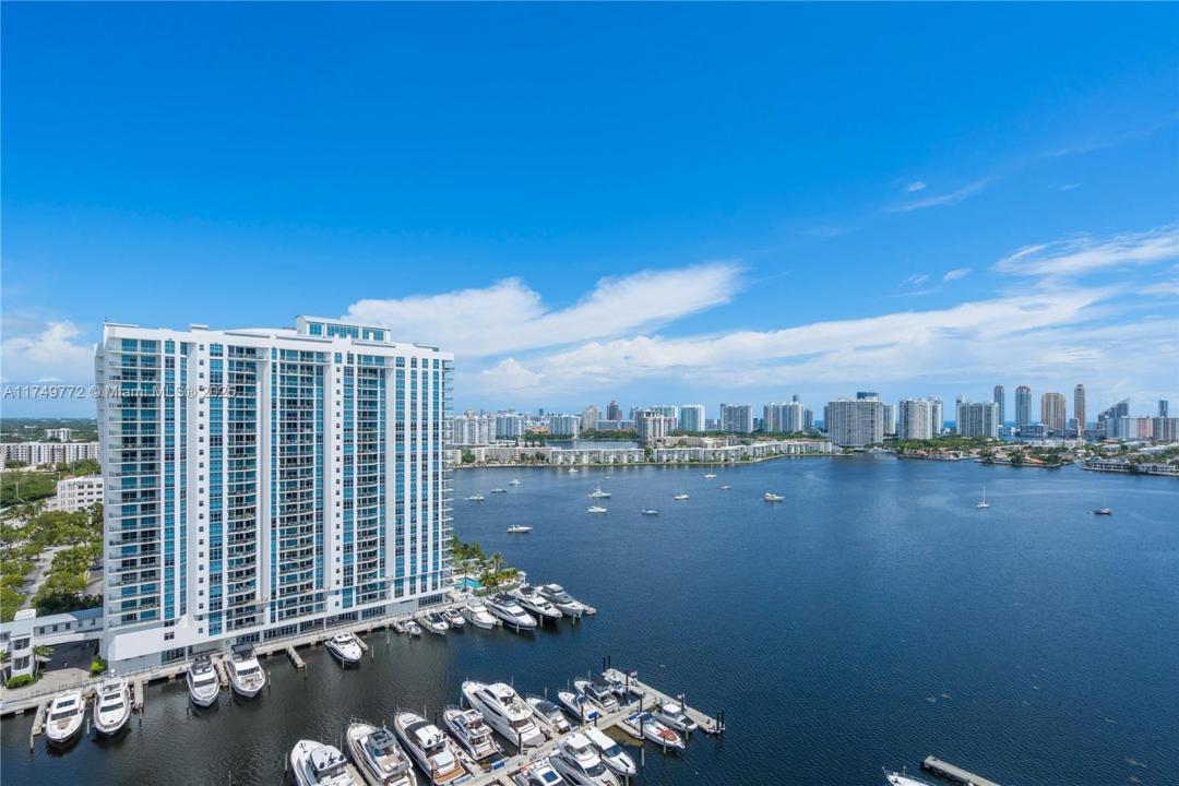 17111 Biscayne Blvd 2001, North Miami Beach, Flórida 33160, Estados Unidos