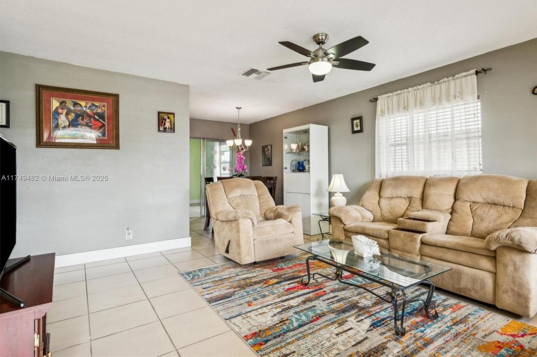 5707 NW 85th Ave, Margate, Florida 33321, USA