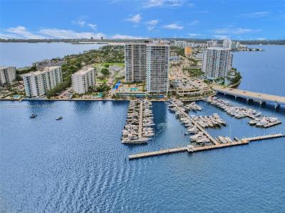 7601 E Treasure Dr CU-22, North Bay Village, Floride 33141, États-Unis