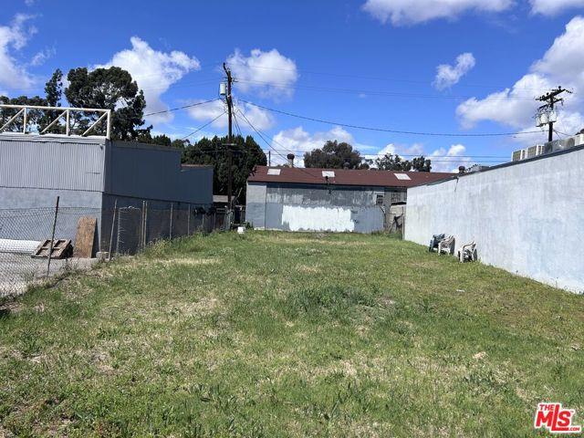 E Artesia Boulevard, Long Beach, California 90805
