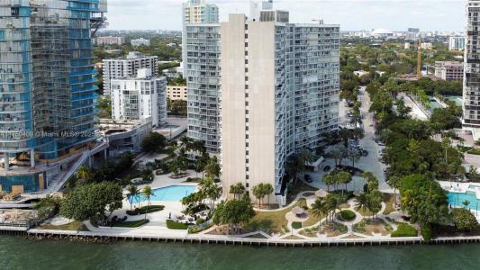 2451 Brickell Ave 10M, Miami, Florida 33129, USA
