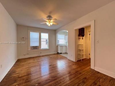 642 Michigan Ave 14, Miami Beach, Florida 33139, USA
