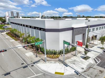 221 NE 67th St 2, Miami, Florida 33138, USA