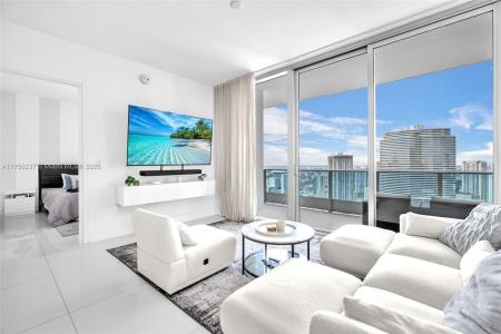 200 Biscayne Boulevard Way 4910, Miami, Florida 33131, USA