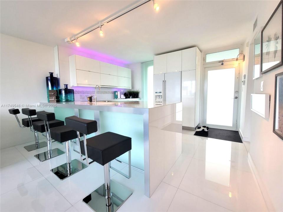 1670 Lincoln Ct 3B, Miami Beach, Флорида 33139, Соединенные Штаты