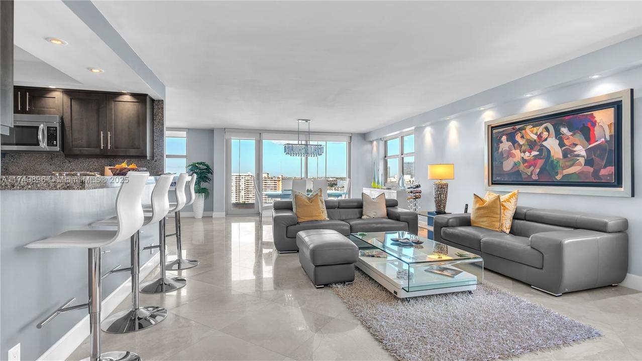 1920 S Ocean Dr (Avail Now -11/30) 17D, Hallandale Beach, フロリダ 33009, アメリカ合衆国