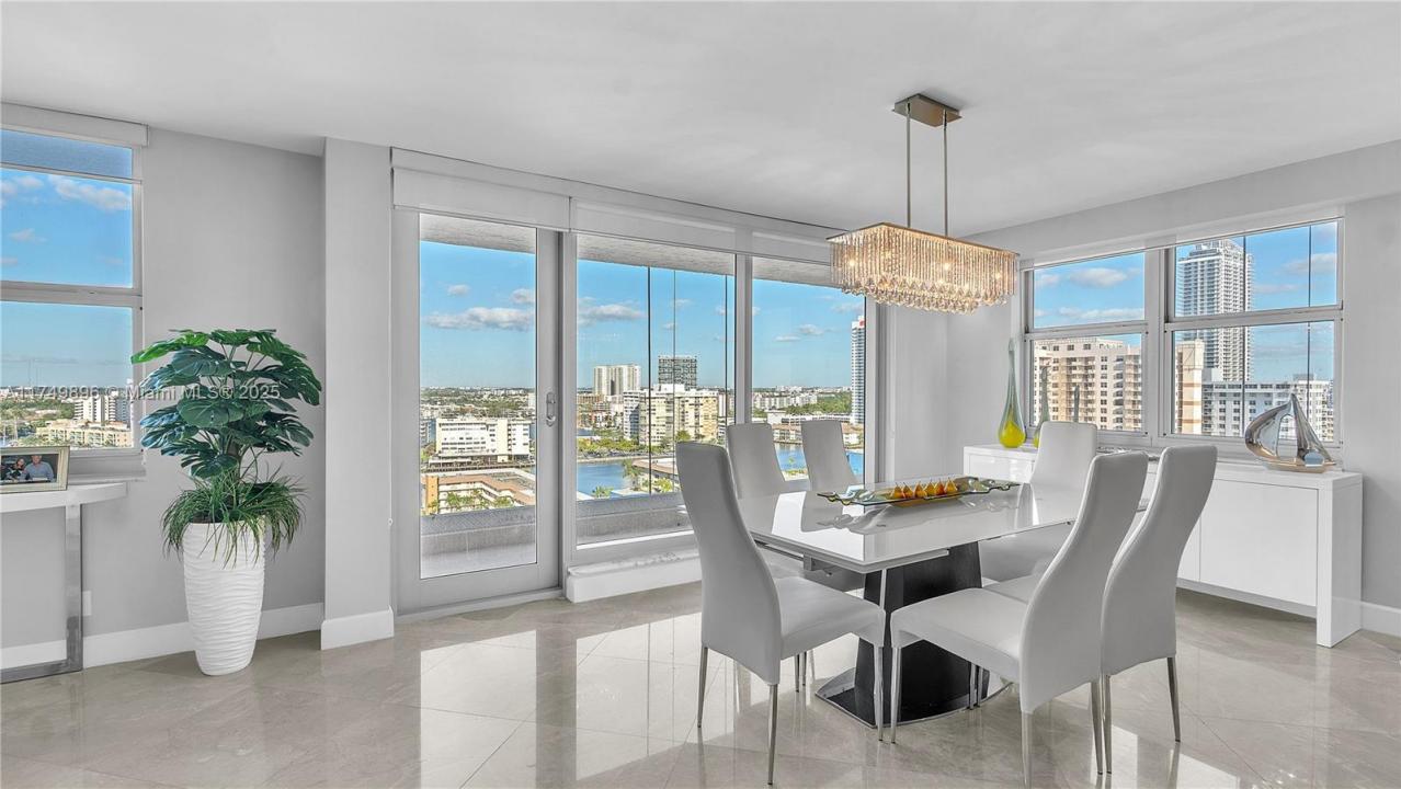 1920 S Ocean Dr (Avail Now -11/30) 17D, Hallandale Beach, フロリダ 33009, アメリカ合衆国