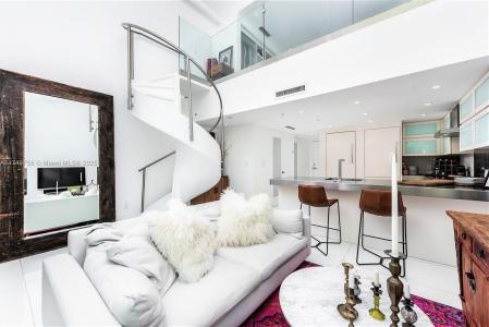 7744 Collins Ave 6, Miami Beach, Florida 33141, USA