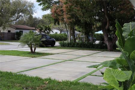 10845 Peachtree Dr 0, Miami, Florida 33161, USA