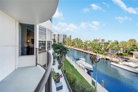 3051 NE 48th St 308, Fort Lauderdale, Florida 33308, USA