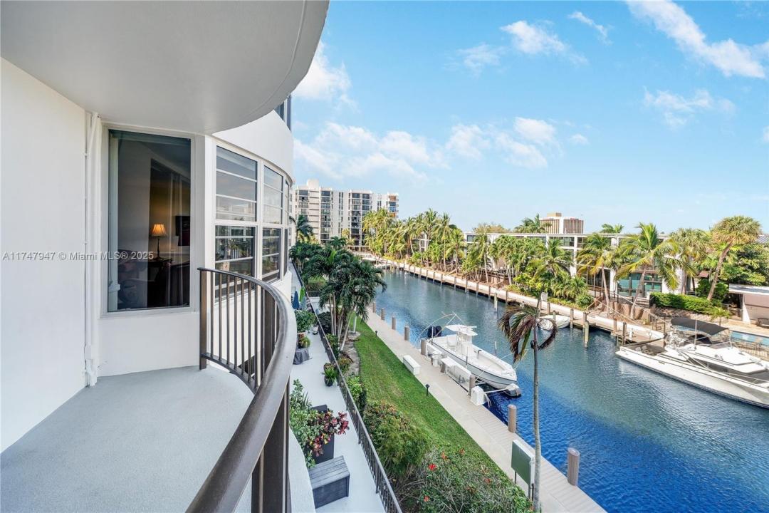 3051 NE 48th St 308, Fort Lauderdale, Флорида 33308, Соединенные Штаты