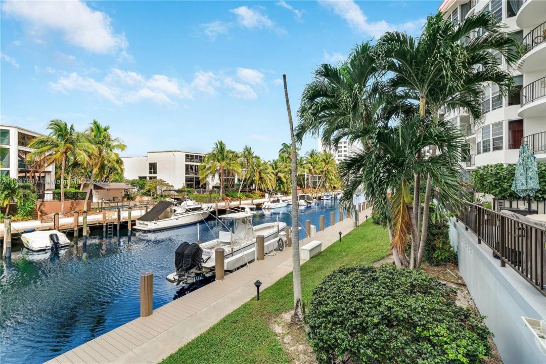 3051 NE 48th St 308, Fort Lauderdale, Флорида 33308, Соединенные Штаты