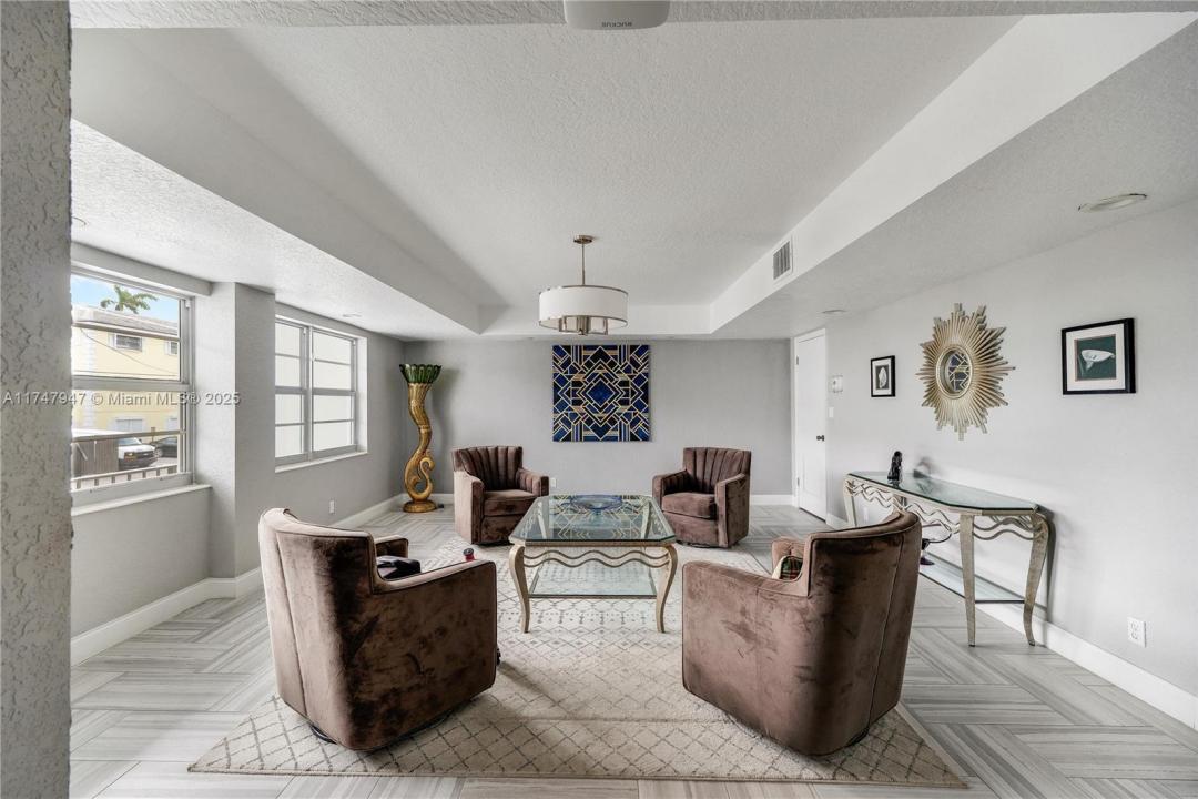 3051 NE 48th St 308, Fort Lauderdale, Флорида 33308, Соединенные Штаты