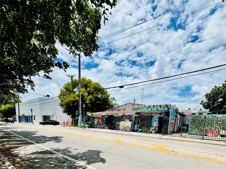 203 NW 35th St, Miami, Florida 33127, USA