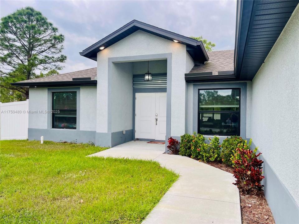 1703 Edison Ave, Lehigh Acres, فلوريدا 33972, الولايات المتحدة