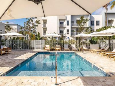 628 NE 2nd St 205, Dania Beach, Florida 33004, USA